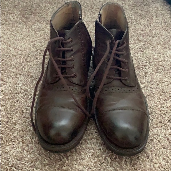 9.5 Steve Madden boots - Picture 1 of 4